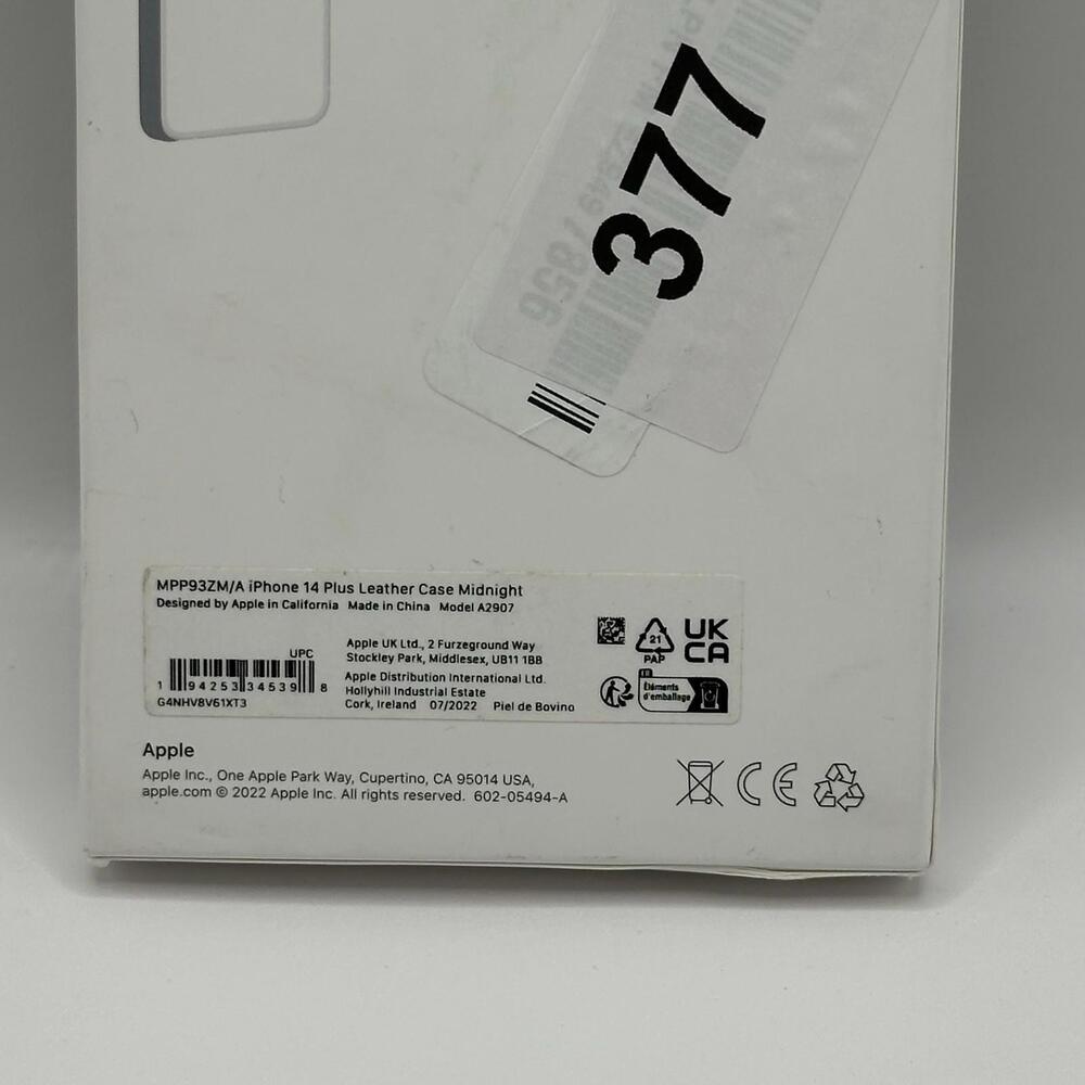 Apple Leather Case with MagSafe for iPhone 14 Plus - Midnight - Picture 4 of 4